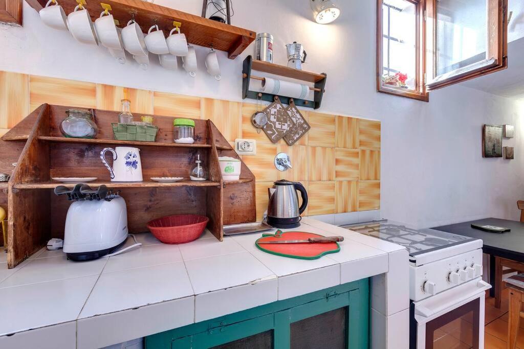 Pepi With Terrace Apartamento *